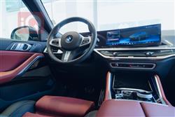 بی ئێم دەبڵیو X6